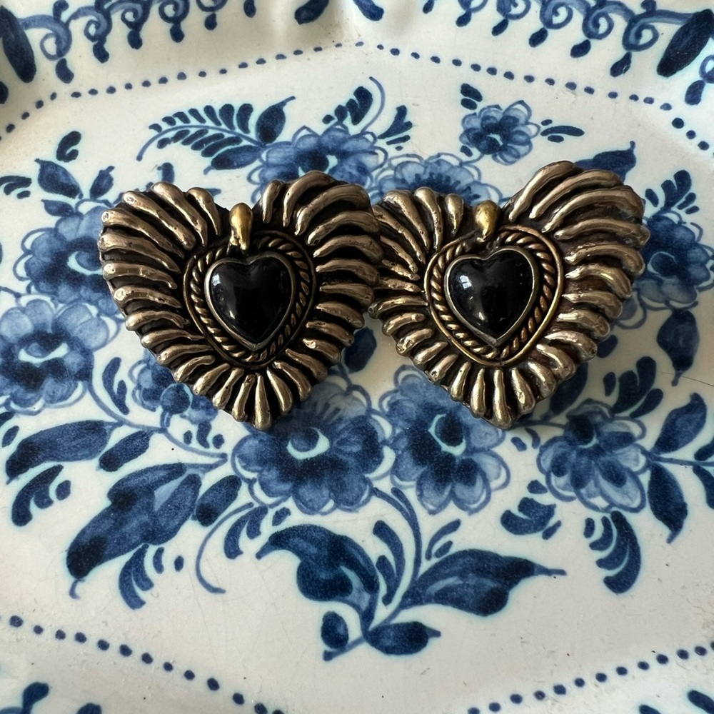Vintage Black and Gold Heart Earrings